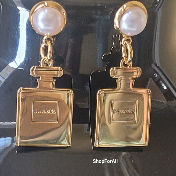 Chanel - Picture 8 of 16